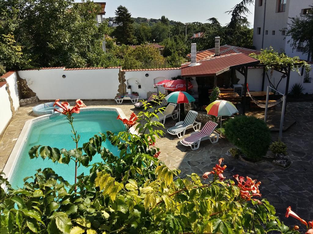 Guest House Yanina Βάρνα Εξωτερικό φωτογραφία
