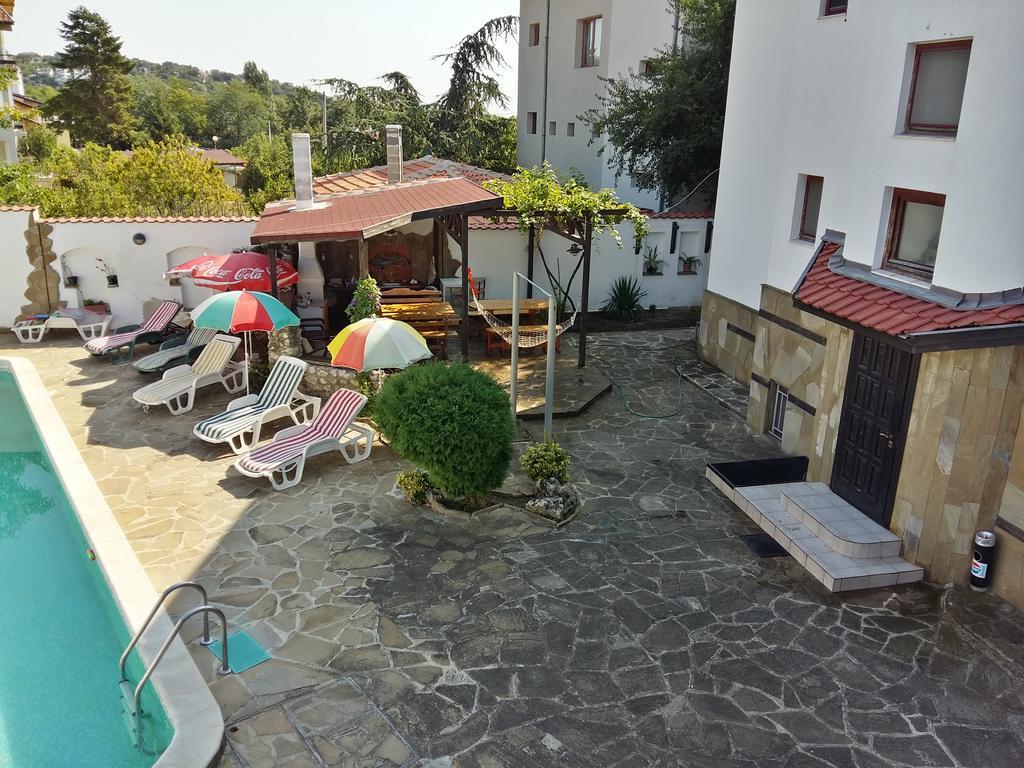 Guest House Yanina Βάρνα Εξωτερικό φωτογραφία