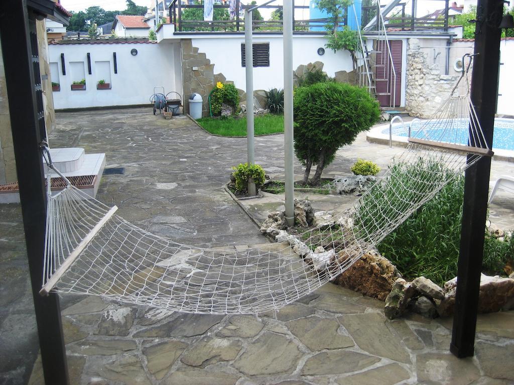 Guest House Yanina Βάρνα Εξωτερικό φωτογραφία