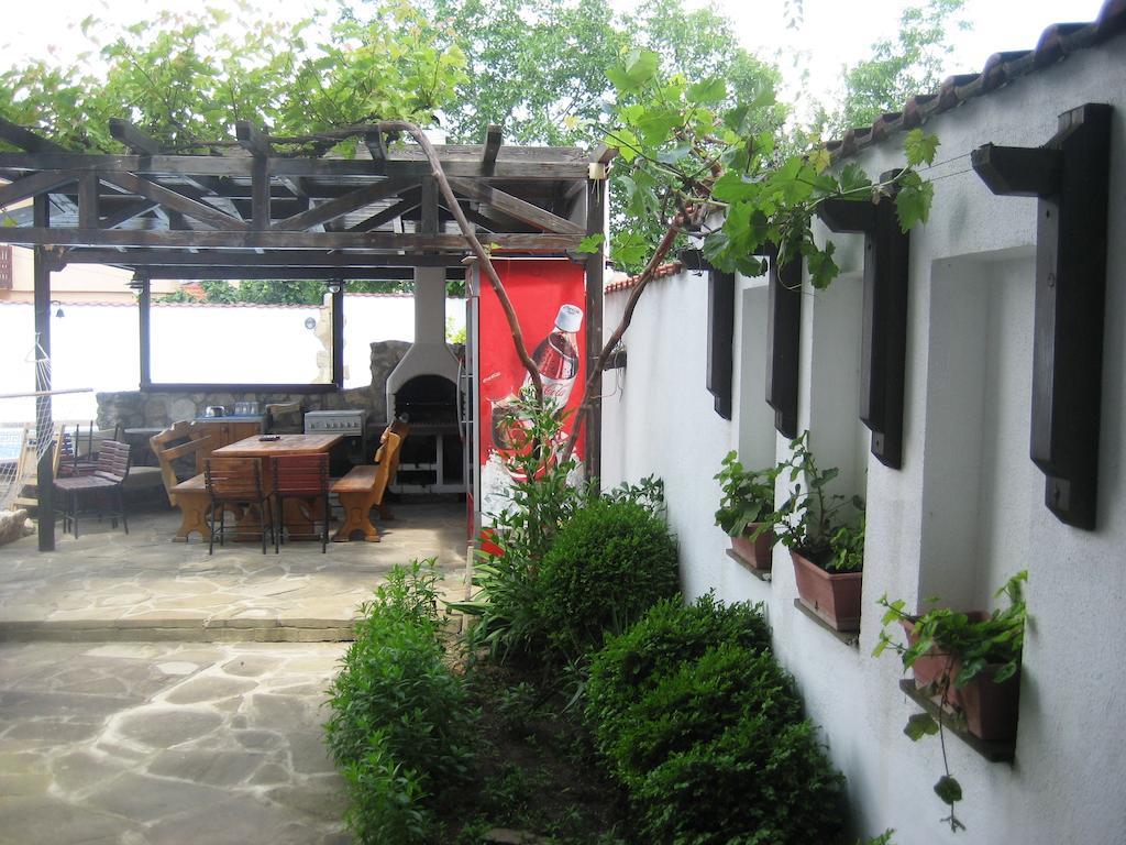 Guest House Yanina Βάρνα Εξωτερικό φωτογραφία
