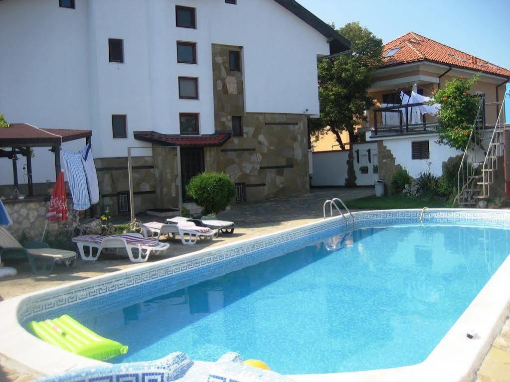Guest House Yanina Βάρνα Εξωτερικό φωτογραφία