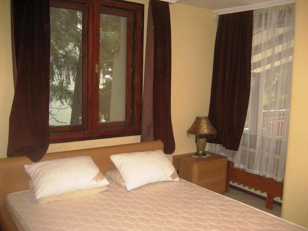 Guest House Yanina Βάρνα Εξωτερικό φωτογραφία