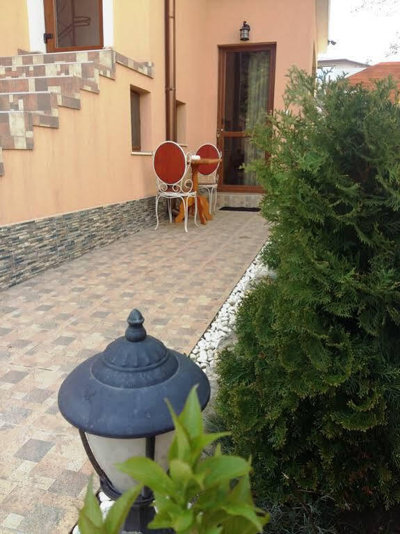 Guest House Yanina Βάρνα Εξωτερικό φωτογραφία